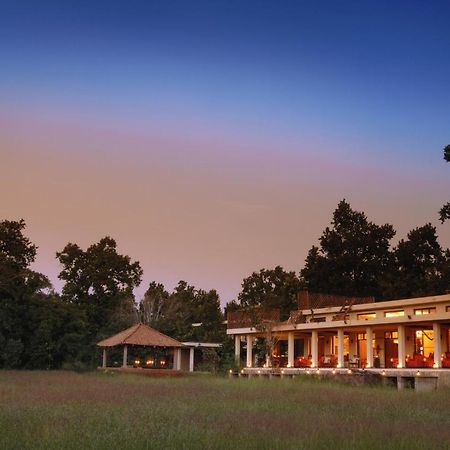 Mahua Kothi Bandhavgarh - A Taj Safari Villa Tala  Exterior photo