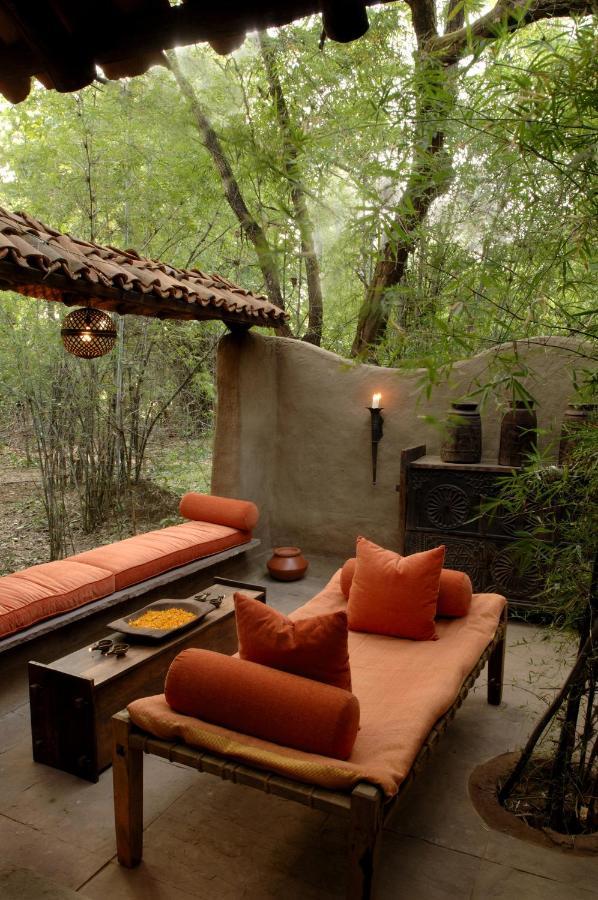 Mahua Kothi Bandhavgarh - A Taj Safari Villa Tala  Exterior photo